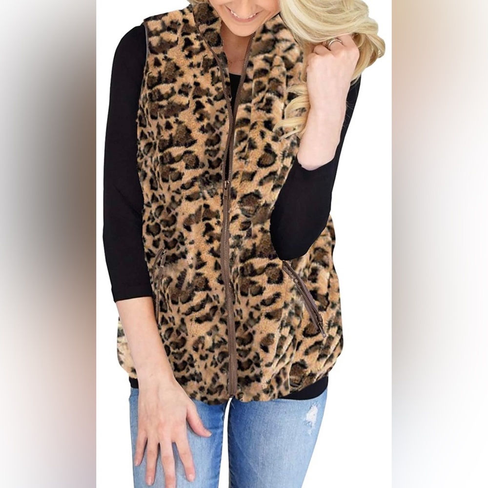 Sherpa fleece leopard vest